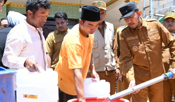 Warga Kesulitan Air Bersih, Bupati Sumenep dan Baznas Turun Tangan